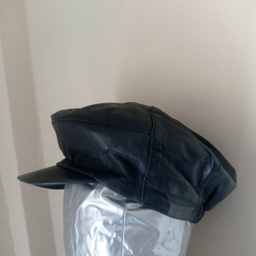 Black leather imitation tragiaška hat used