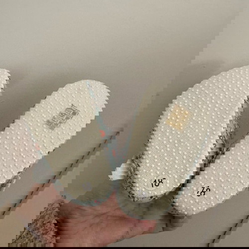 Παππούτσια νούμερο 18 καινούργια