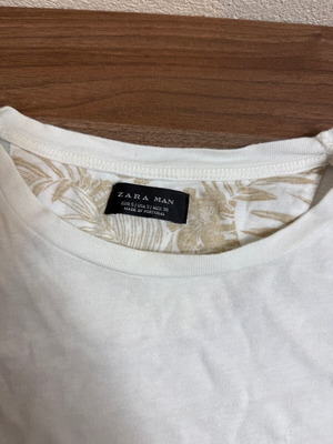 Zara Man men's T-shirt S like new with tropical design and pocket