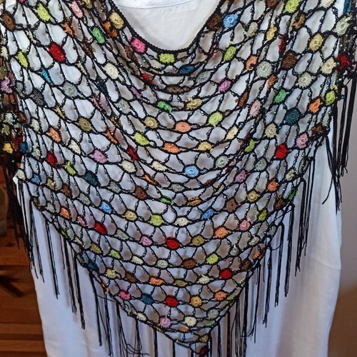 Scarf new, viscose and silk yarn with colorful motifs