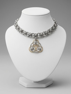 Stainless steel choker with unique charm new, gold and silver