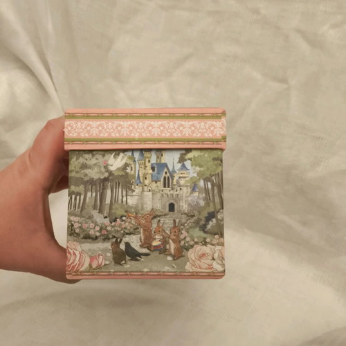 Porcelain mug with princess carriage and horse, new in box, 420ml