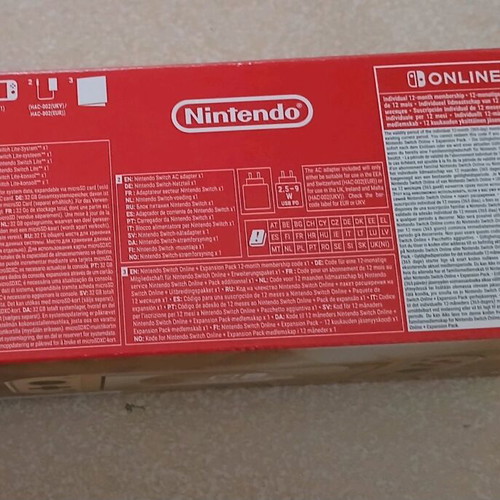 Nintendo Switch Lite Zelda box like new