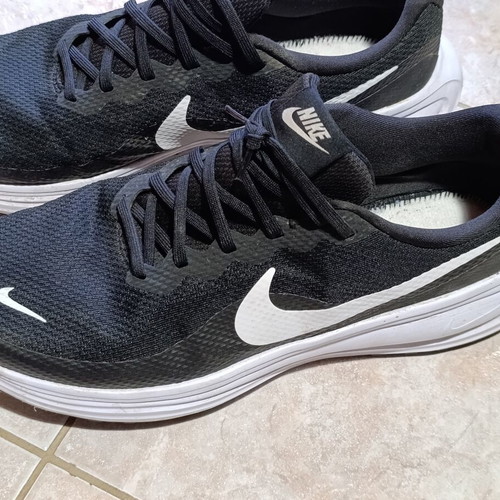 Nike Revolution 8 παπούτσια για τρέξιμο μεταχειρισμένα, νούμερο 48.5