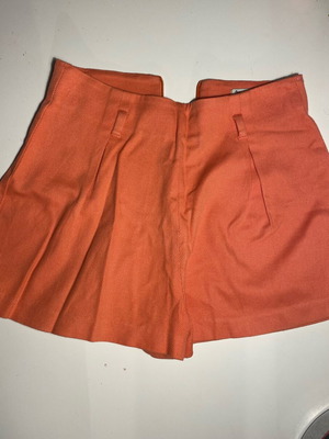 Stradivarius shorts size 36 like new, red and pink