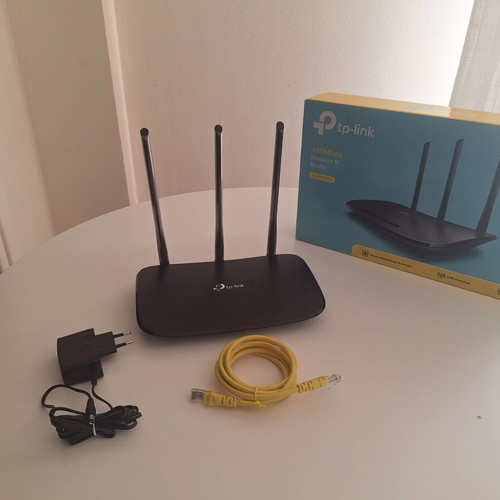 TP-Link TL-WR940N Wireless N Router 450Mbps with 3 Antennas like new
