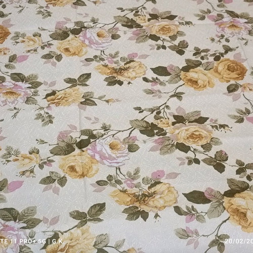 Floral Tablecloth – 170 × 135 cm