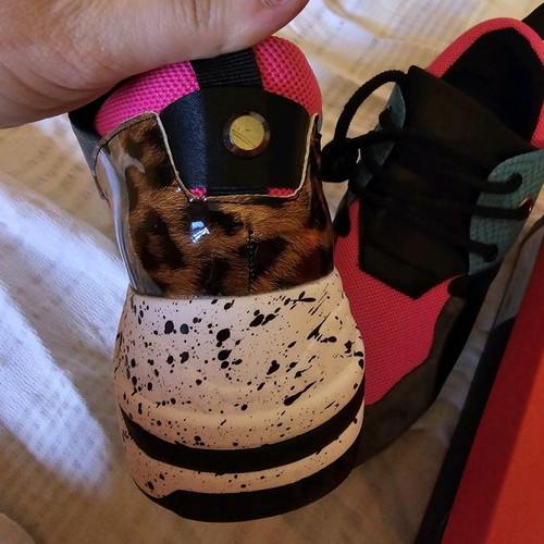 Athletic shoes new, multicolor, size 40