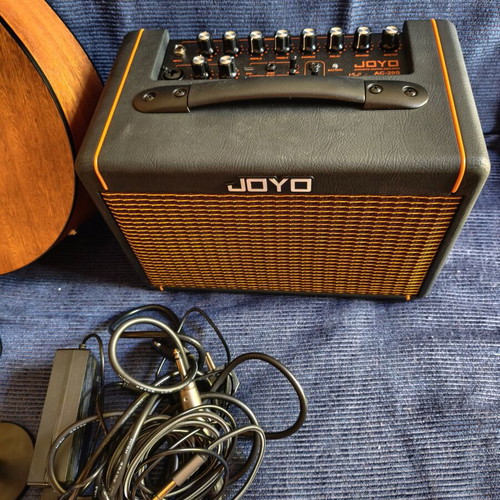 Guitar, speaker, microphone set with cables