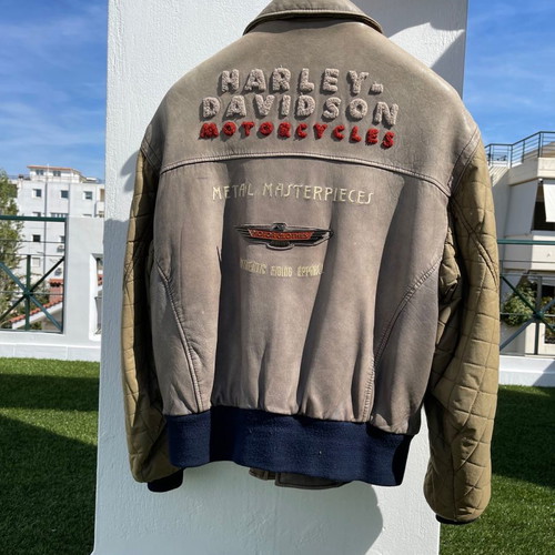 Harley Davidson leather jacket used, vintage, size medium to large