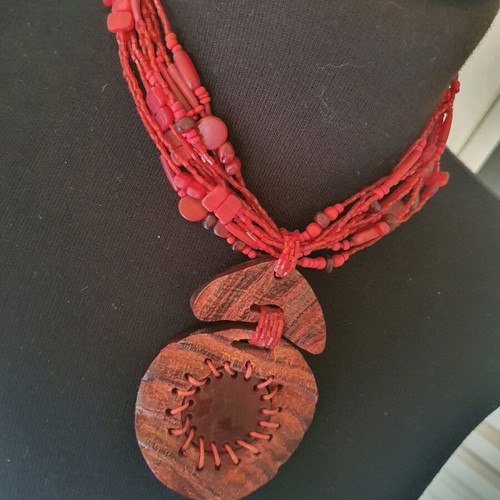Necklaces new brown and red, set of two pieces