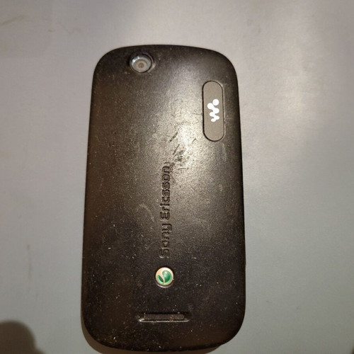 Sony Ericsson W20i used, non-working with charger and battery