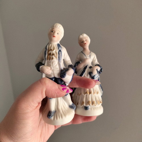 Figurine couple used decorative collectibles