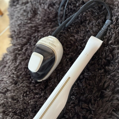 L’Oréal SteamPod 3 hair straightener used
