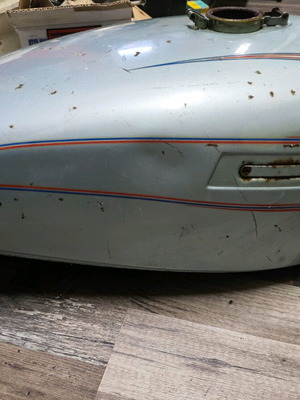 Ντεπόζιτο Kawasaki KZ μεταχειρισμένο σε πολύ καλή κατάσταση