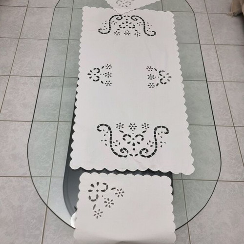 Set of 3 Semen table linens new with two small pieces