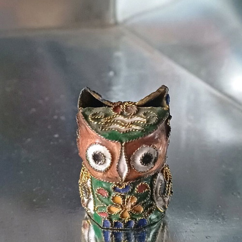 Vintage cloisonné owl collectible, like new, handmade