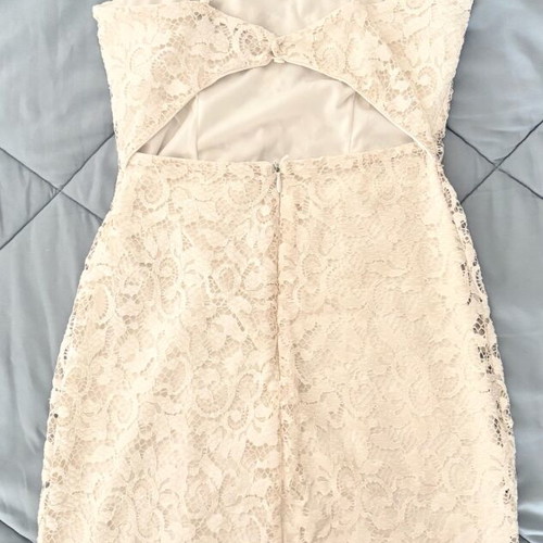 Bershka dress white with lace XS like new
