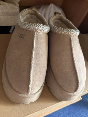 Ugg beige boots used, size 40