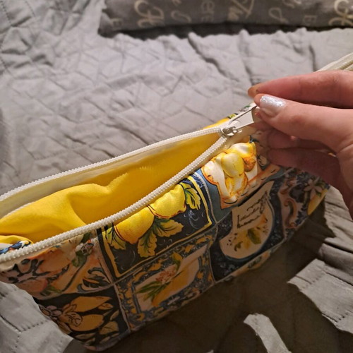 Toiletry bag new with lemon pattern, multicolor and yellow