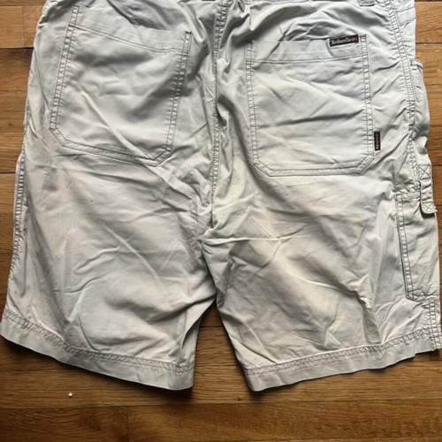 Marlboro Classics Cargo Bermuda shorts like new, beige, size M