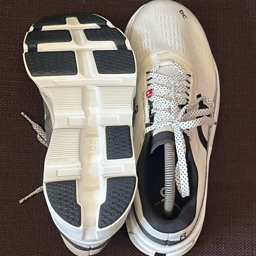 On Cloudmonster 2 women's athletic shoes used, size 40, white