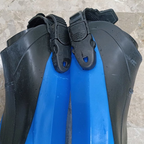 Mares Plana Avanti fins new, adjustable open heel