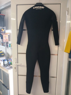 Cressi Endurance 5mm Wetsuit Size S like new