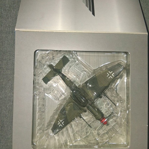 WW2 model new, 1/72 scale tank fighting