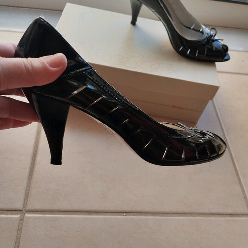 BATA black pumps like new, size 36