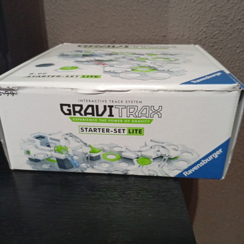 GraviTrax starter set like new, missing 3 marbles