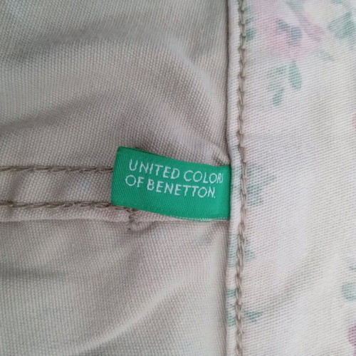 Benetton bermuda multicolor like new, size S-M