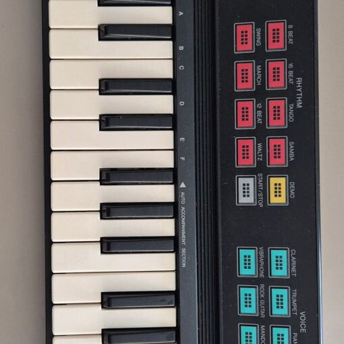 Yamaha Portasound PSS 80 keyboard used, battery powered