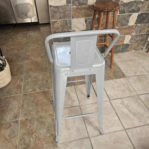 Bar stools like new, set of 10 metal