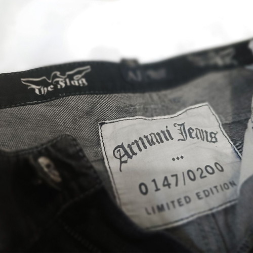 Дънкови панталони Armani Jeans The Flag Limited Edition No.147/200 черни нови