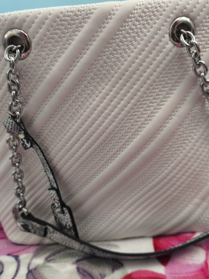 Shoulder bag like new, white
