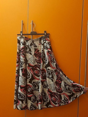 Midi skirt used, summer style, size S, black and white