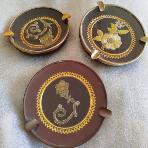 Vintage decorative ashtrays used, set of 3 pieces