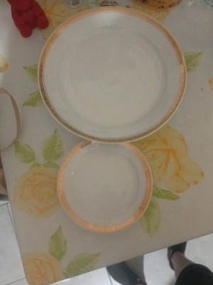 Porcelain plates with 24-carat gold trim like new