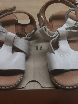 Zara baby sandals size 19 tan leather like new