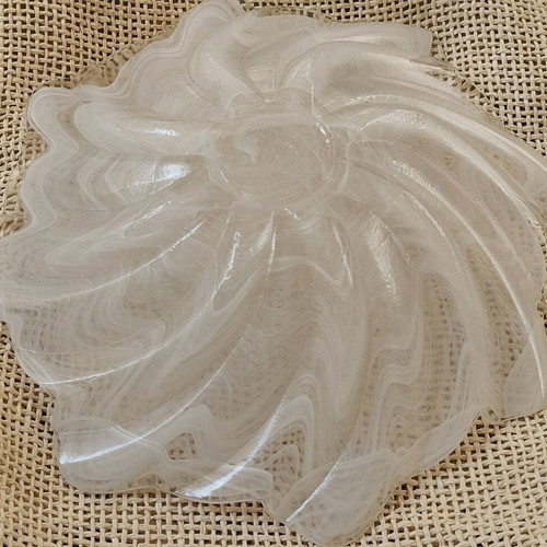 Glass decorative platter new, height 5cm, diameter 22cm