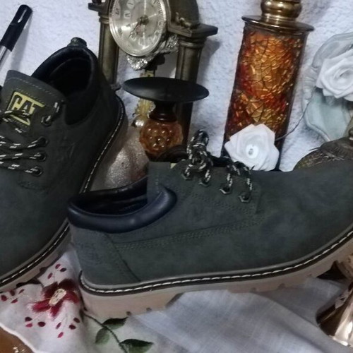Shoe model 2026 size 42 new