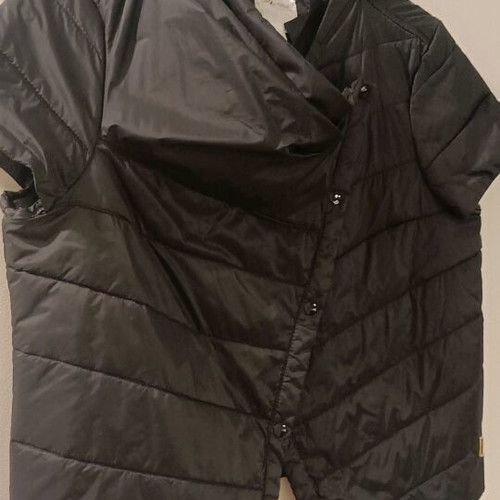 Piazza Italia lightweight short spring jacket like new, black