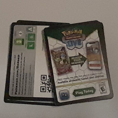 Pokémon lot used with 53 cards, 65 energy cards and 62 sleeves