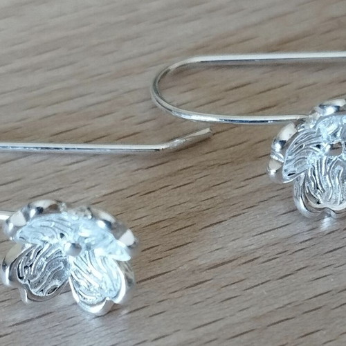 Elegance flower pattern earrings, silver