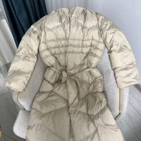 Coat like new, beige, sizes S and M, warm and light