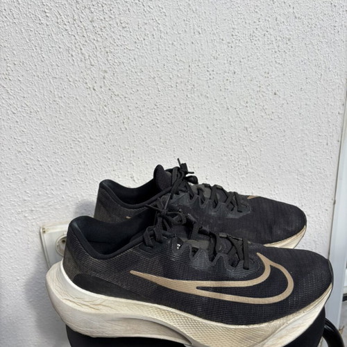 Nike Zoom Fly 5 running shoes used, size 44, black and gold