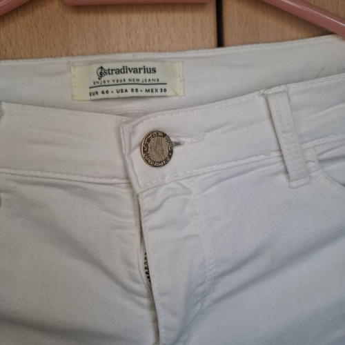 Stradivarius white elastic pants like new, size L