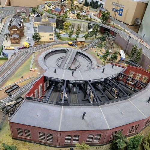 Prebuilt Marklin complete model train layout 1/87 HO like new