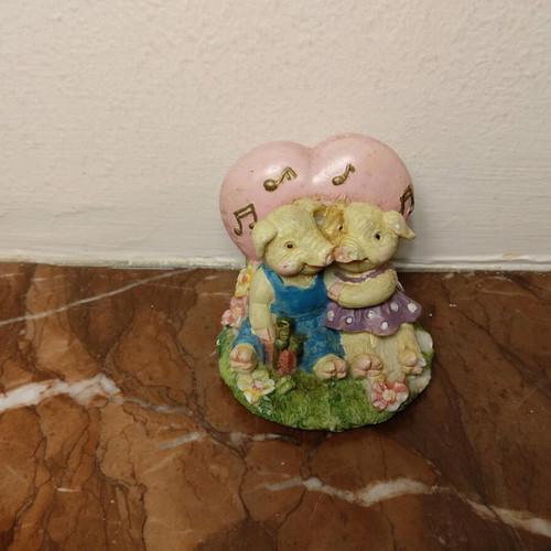 Table decorative item 4.5cm like new